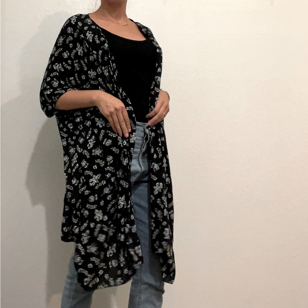 Brandy Melville floral kimono